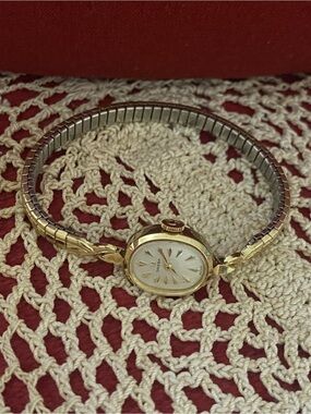 Rare Omega 14k GF 17j Vntg. Manual Wind Speidel Band Ladies Cocktail Watch. Runs